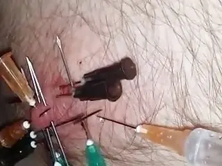 Dude gets his nipples tortured by a sadistic horny domme